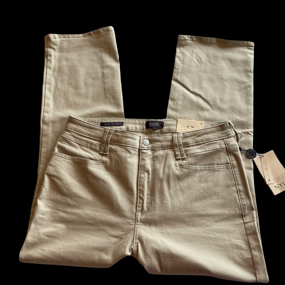 NYDJ NWT, BAILEY RELAXED 12 ANKLE JEANS, FEATHER